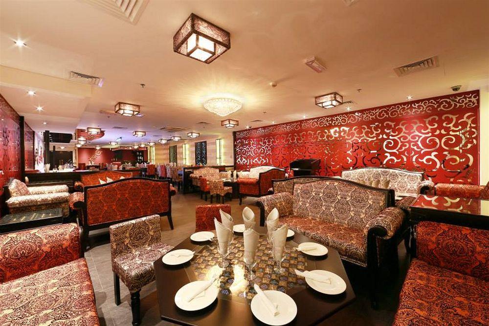 Howard Johnson Bur Dubai Exterior photo