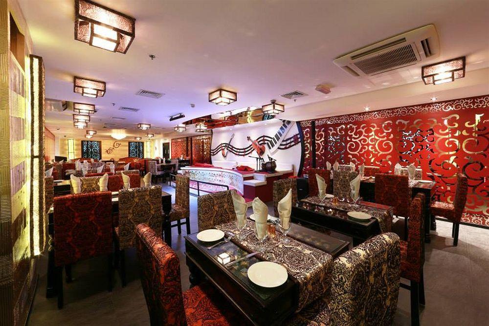 Howard Johnson Bur Dubai Exterior photo
