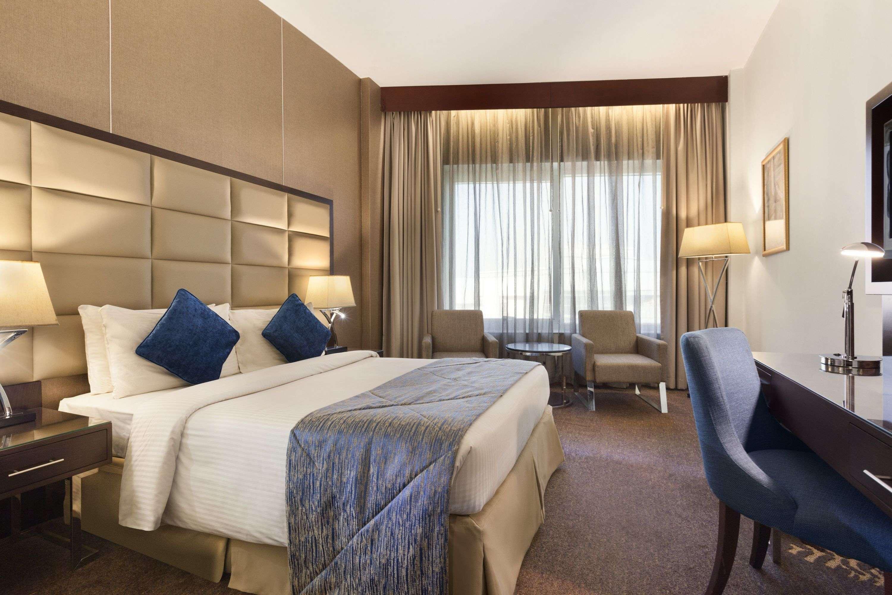 Howard Johnson Bur Dubai Exterior photo