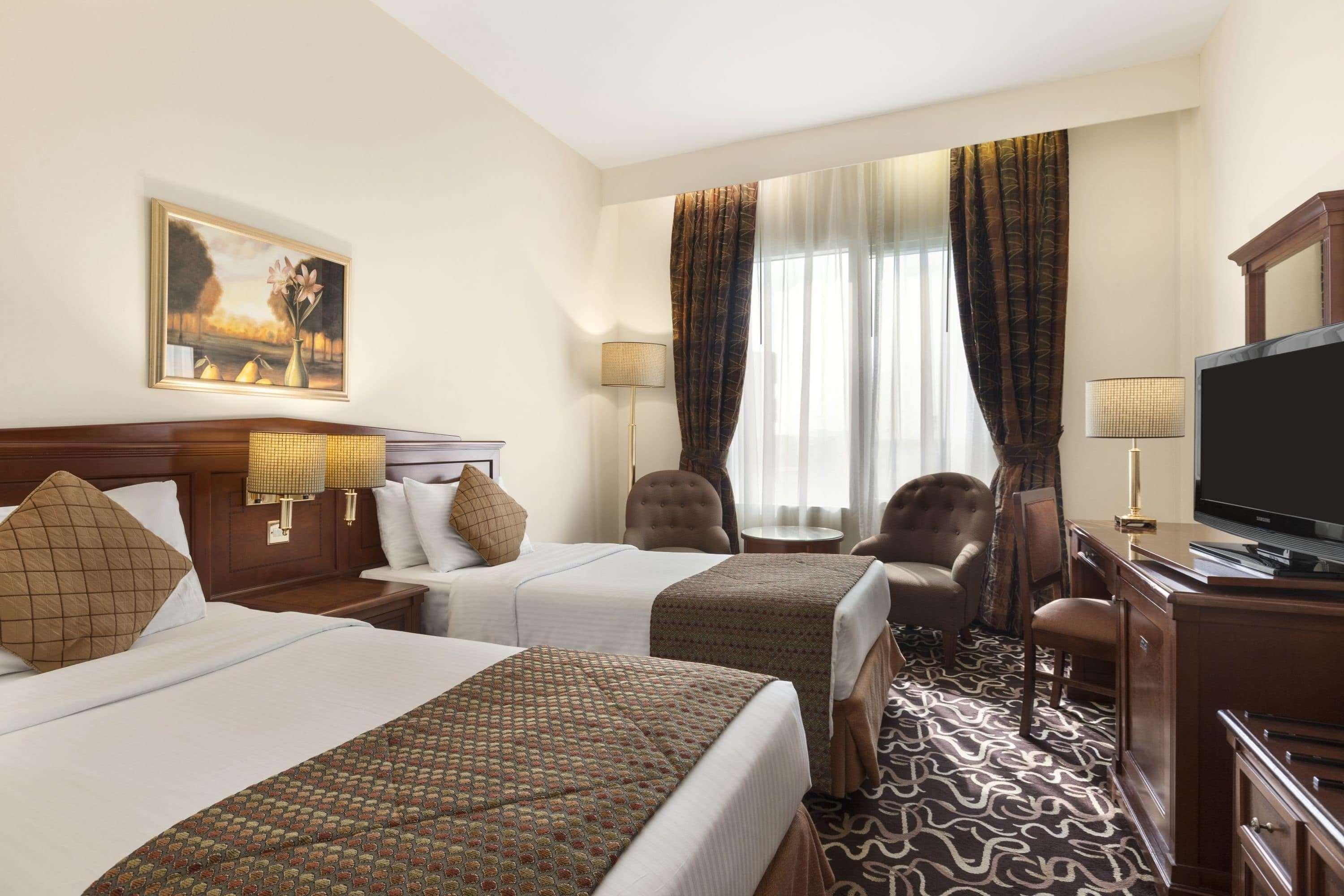 Howard Johnson Bur Dubai Exterior photo