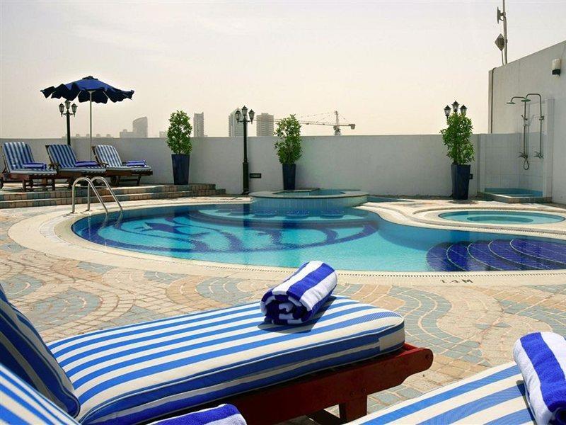 Howard Johnson Bur Dubai Exterior photo