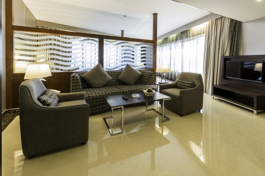 Howard Johnson Bur Dubai Exterior photo